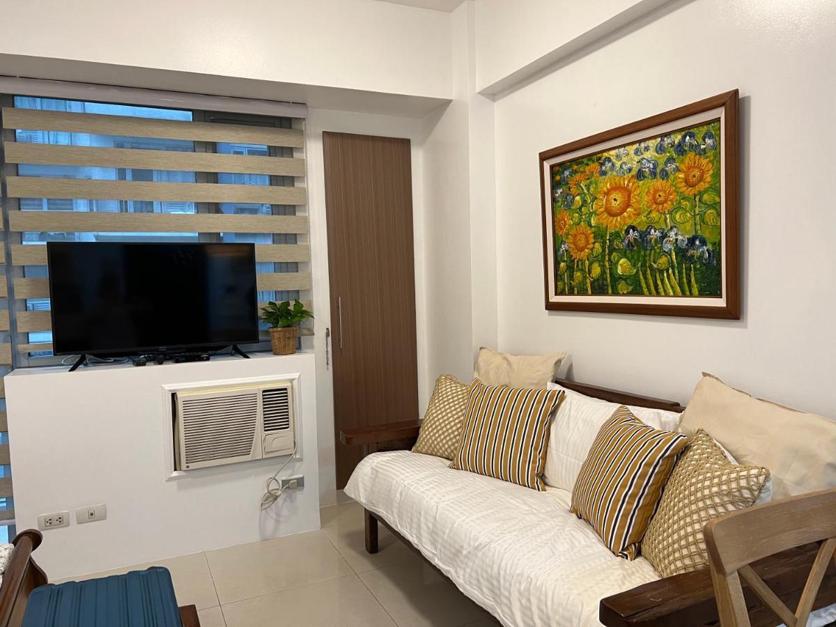 Apartment Telly's Across Naia3